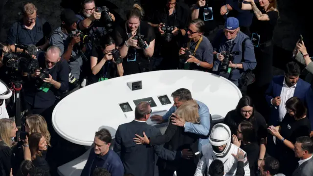 President and COO of SpaceX, Gwynne Shotwell and others celebrate after the closing bell during SpaceX's initial public offering (IPO) at the Nasdaq MarketSite in New York City, U.S., June 12, 2026
