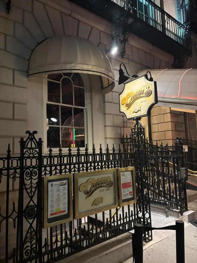 Cheers pub