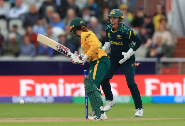 Nadine de Klerk is bowled