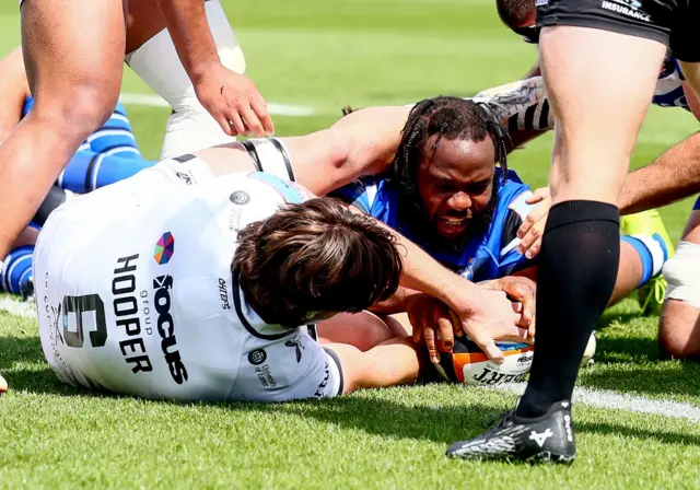 Bath score a try.