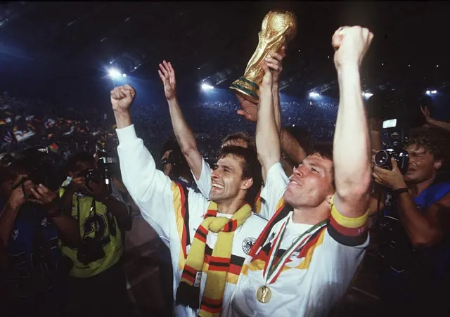 Pierre LITTBARSKI, Lothar MATTHAEUS lifting the World Cup for Germany