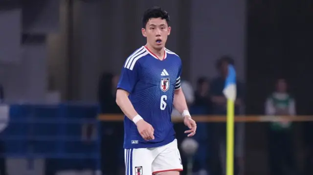 Wataru Endo playing for Japan