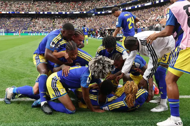 Curacao celebrate