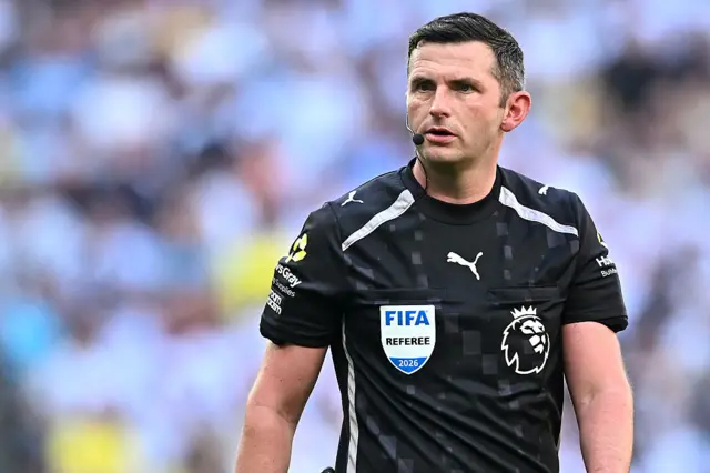 Referee Michael Oliver