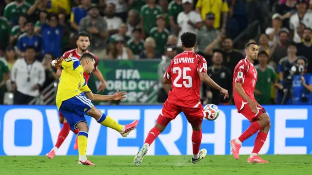 Yasin Ayari scores for Sweden