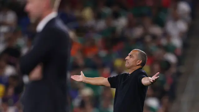 Sabri Lamouchi reacts