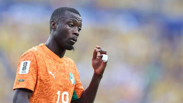 Nicolas Pepe in action