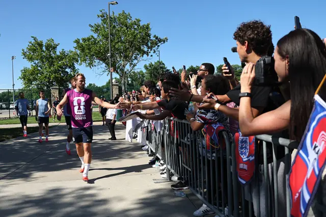 Harry Kane high-fives England fans