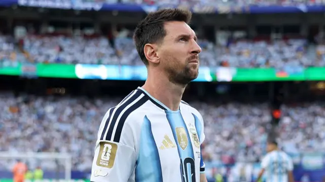 ionel Messi #10 of Argentina looks on, as the The World Cup Legacy Patch is seen on his match shirt sleeve, before the FIFA World Cup 2026 Group J match between Argentina and Algeria at Kansas City Stadium on June 16, 2026 in Kansas City, Missouri.