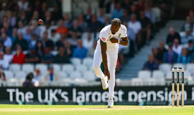 Jofra Archer mid-bowl against New Zealand