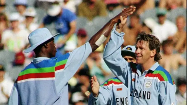 Dermot Reeve in action at the 1992 World Cup