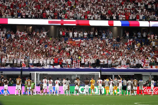 England players applaud