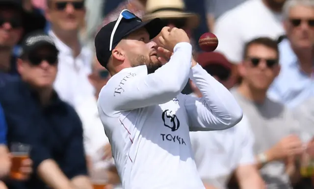 Ben Duckett drops catch