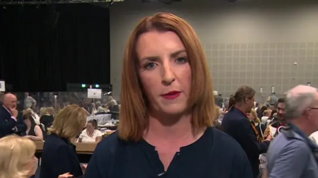 Louise Haigh speaks to the BBC from the Makerfield byelection count