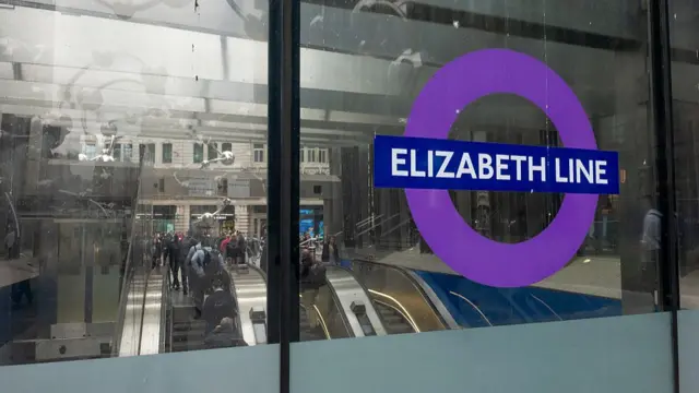 Elizabeth Line sign