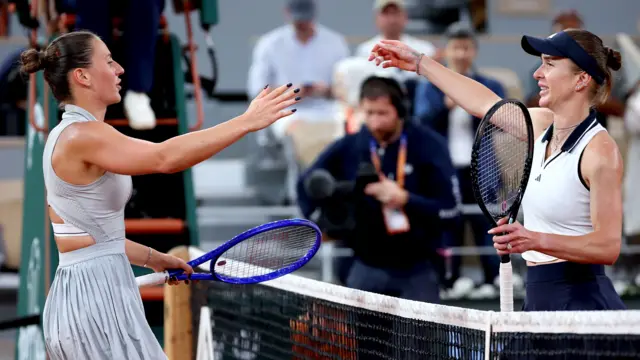 Marta Kostyuk hugs Elina Svitolina