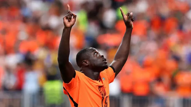 Brian Brobbey celebrates scoring