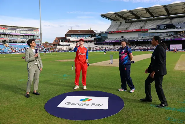 Charlie Dean and Kathryn Bryce at the toss