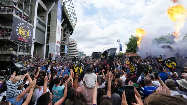 Exeter fans outside Twickenham