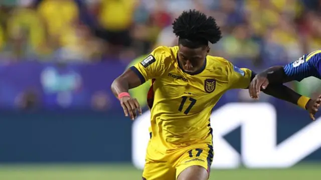 ngelo Preciado #17 of Ecuador is challenged by Leandro Bacuna #10 of Curacao during the FIFA World Cup 2026 Group E match between Ecuador and Curacao at Kansas City