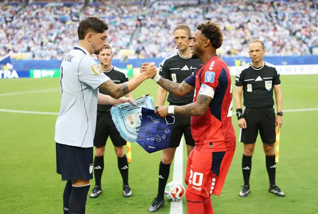 Federico Valverde #8 of Uruguay and Ryan Mendes #20 of Cabo Verde shake hands before the FIFA World Cup 2026 Group H match between Uruguay and Cabo Verde