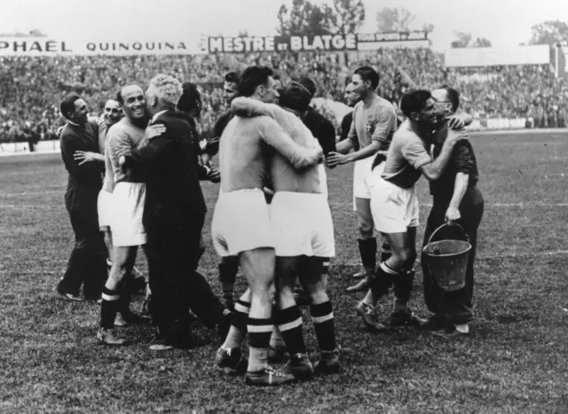 Italy celebrate after winning the 1938 World Cup final.