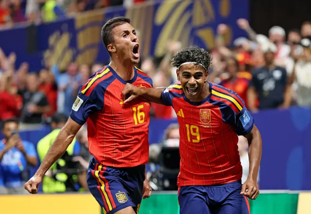 Rodri and Lamine Yamal celebrate