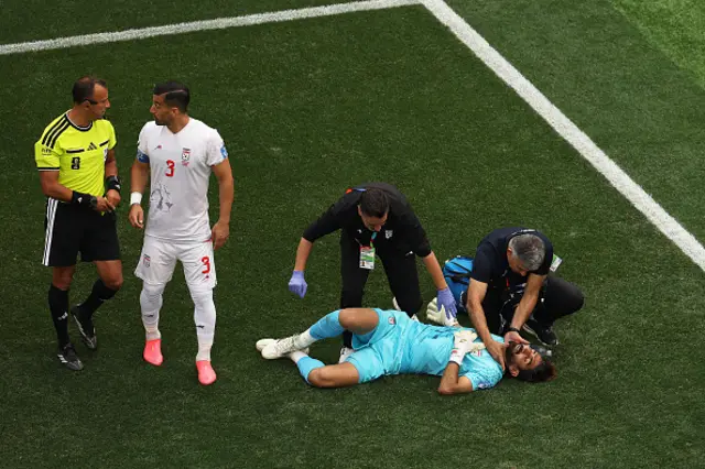Alireza Beiranvand receives medical attention