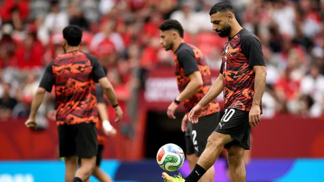 Mo Salah juggles the ball in the warm-up for Egypt