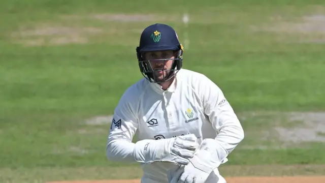 Glamorgan wicketkeeper Chris Cooke behind the stumps