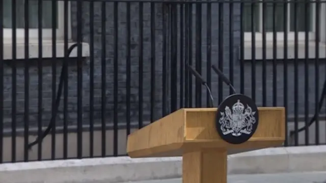 Pic of lectern on Downing Street