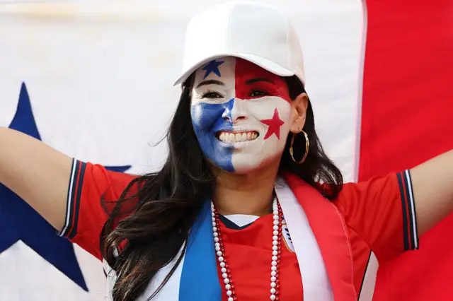 Panama fan with face painted