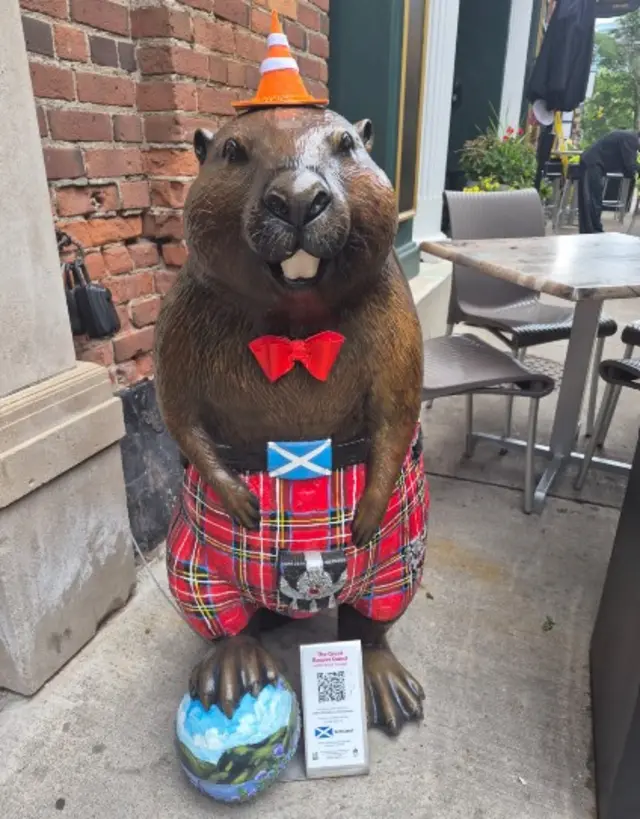 Beaver statue in Toronto wearing tartan trousers
