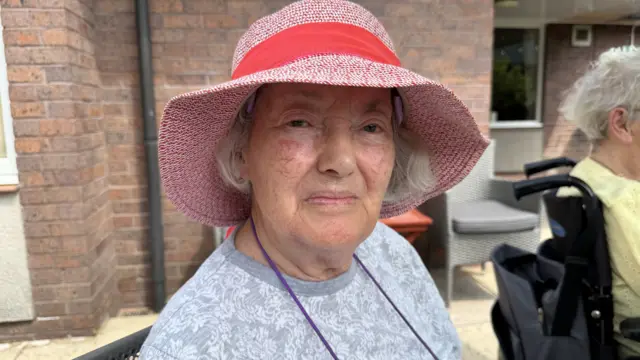 Lois Burke