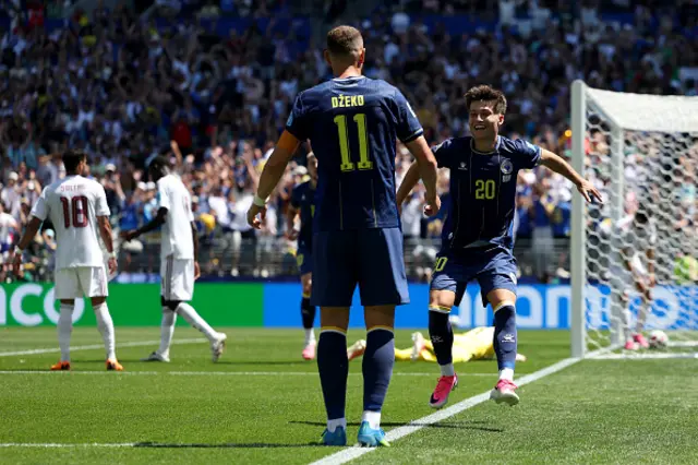 Edin Dzeko #11 of Bosnia and Herzegovina celebrates
