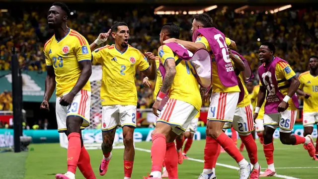 Daniel Munoz #2 of Colombia celebrates with teammates after scoring the team's first goal during the FIFA World Cup 2026 Group K match between Colombia and Congo DR.