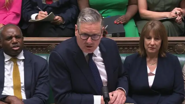 Starmer speaking on the frontbench