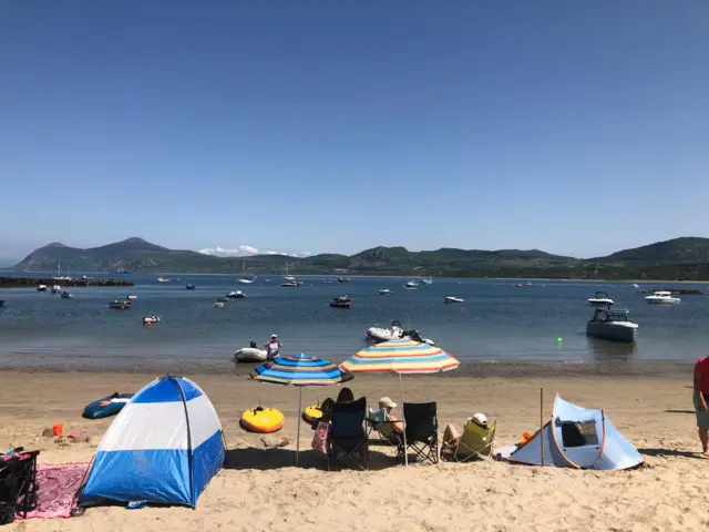 Porthdinllaen2