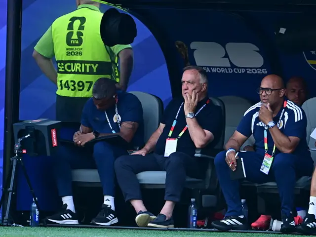 Head coach of Curacao Dick Advocaat looks on