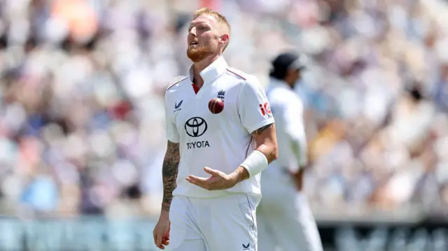 Ben Stokes throwing cricket ball