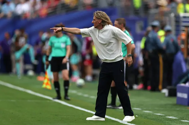 Sebastian Beccacece, Head Coach of Ecuador, reacts