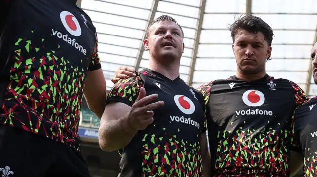 Dewi Lake addresses the Wales squad at Twickenham