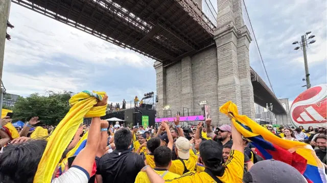 Ecuador fans celebrate at the Brooklyn Bridge