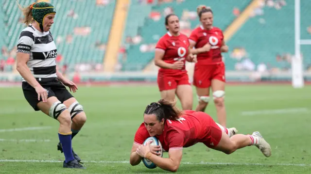 Courtney Keight try