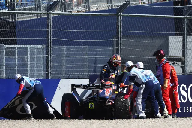 Max Verstappen crashes out in Q3