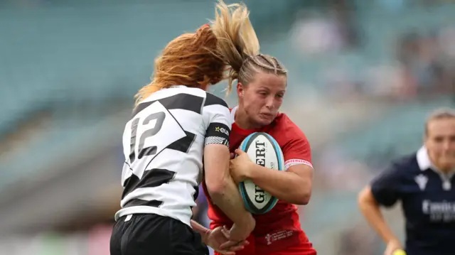Amy Williams try
