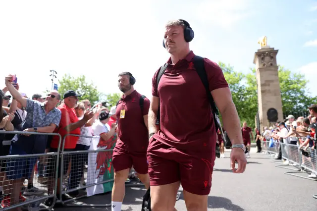 Dewi Lake arrives at Twickenham