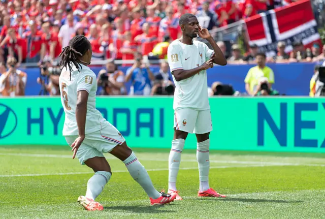 Ousamane Dembele celebrates