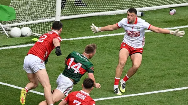 Ryan O'Donoghue goes down