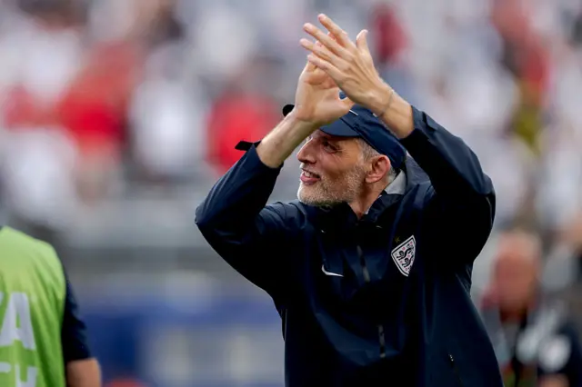 Thomas Tuchel claps
